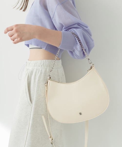 OLIVE des OLIVE（オリーブデオリーブ）の「チェーンハンドル付きホーボーバッグ　1031120220（ショルダーバッグ・レディース・アイボリー/ブラック・FREE）」の5枚目の写真