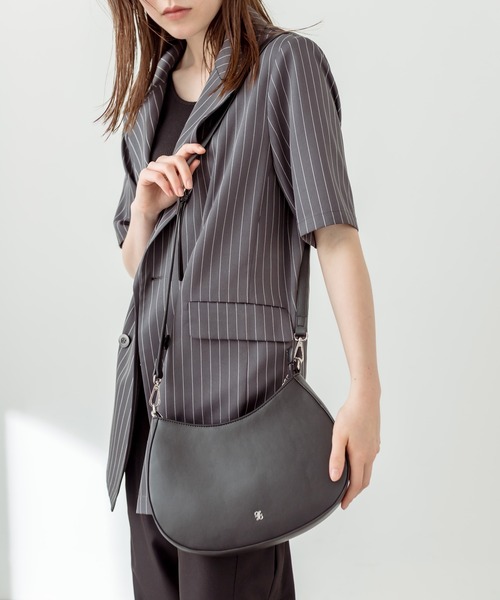 OLIVE des OLIVE（オリーブデオリーブ）の「チェーンハンドル付きホーボーバッグ　1031120220（ショルダーバッグ・レディース・アイボリー/ブラック・FREE）」の10枚目の写真