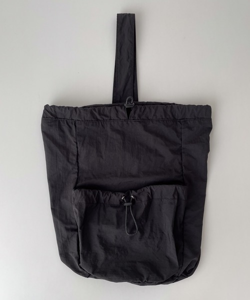 CANAL JEAN（キャナルジーン）の「El mar　ドローストリングボディバッグ（ショルダーバッグ・レディース・ブラック/ベージュ・ONE SIZE）」の5枚目の写真