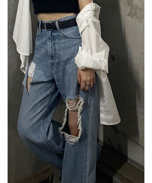 EVRIS（エヴリス）の「スクエアダメージワイドデニムパンツ（デニムパンツ・レディース・インディゴブルー/ライトブルー・MEDIUM/SMALL）」の3枚目の写真