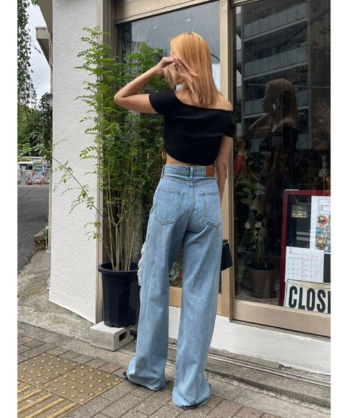 EVRIS（エヴリス）の「スクエアダメージワイドデニムパンツ（デニムパンツ・レディース・インディゴブルー/ライトブルー・MEDIUM/SMALL）」の10枚目の写真