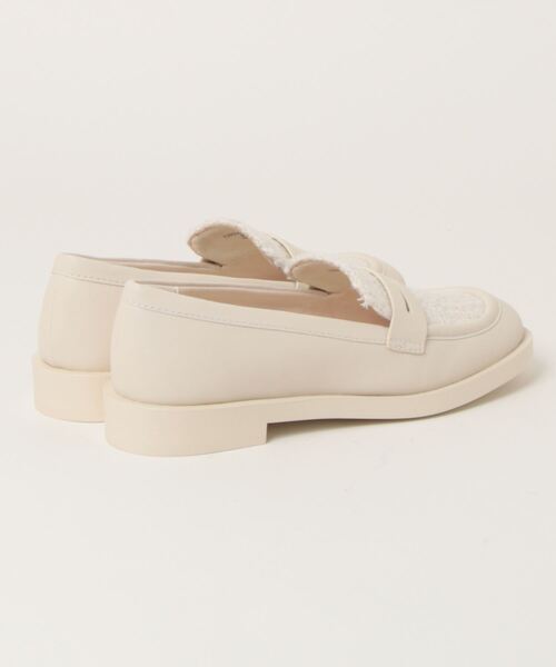 CHARLES & KEITH（チャールズ & キース）の「ツイード ペニー