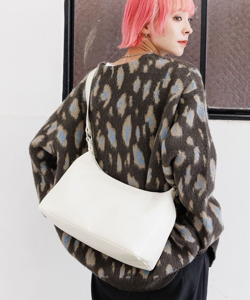 PBLIM（ページボーイリム）の「PBLIM/フェイクレザークロスバック（ショルダーバッグ・レディース・ホワイト/ブラック・FREE）」の8枚目の写真