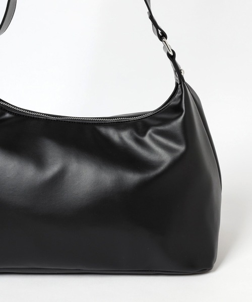 PBLIM（ページボーイリム）の「PBLIM/フェイクレザークロスバック（ショルダーバッグ・レディース・ホワイト/ブラック・FREE）」の6枚目の写真