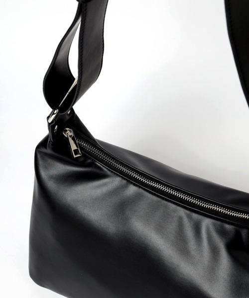 PBLIM（ページボーイリム）の「PBLIM/フェイクレザークロスバック（ショルダーバッグ・レディース・ホワイト/ブラック・FREE）」の14枚目の写真