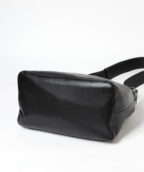 PBLIM（ページボーイリム）の「PBLIM/フェイクレザークロスバック（ショルダーバッグ・レディース・ホワイト/ブラック・FREE）」の12枚目の写真