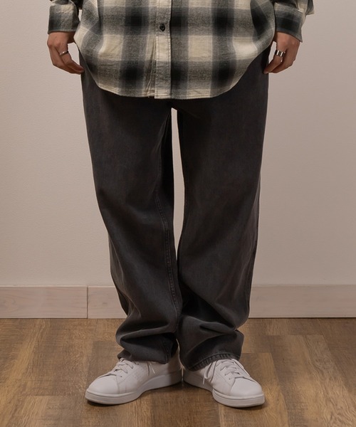 TIMELY WARNING（タイムリーワーニング）の「ワンタックルーズデニムパンツ/ワイドテーパード/ワイドシルエット（デニムパンツ・メンズ・ブラック/ブルー/ブラック系その他・XL/M/L）」の2枚目の写真