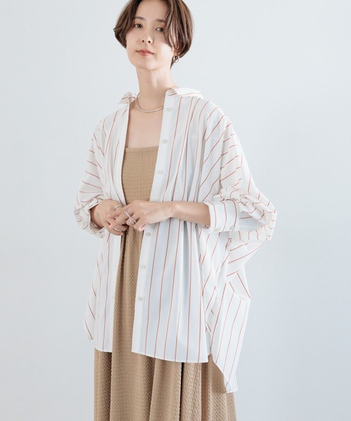 LEPSIM(レプシィム)の「ストライプポンチョシャツ 908831(シャツ/ブラウス・レディース・ブルー/オフホワイト/グレイッシュベージュ/ライトグリーン・FREE)」の18枚目の写真