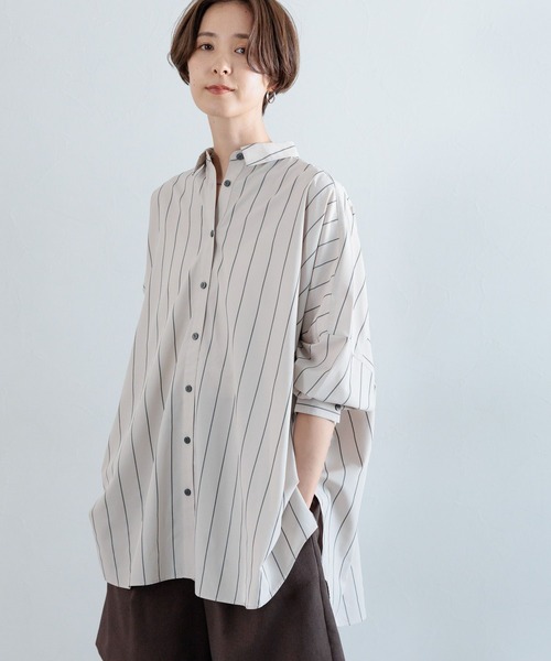 LEPSIM(レプシィム)の「ストライプポンチョシャツ 908831(シャツ/ブラウス・レディース・ブルー/オフホワイト/グレイッシュベージュ/ライトグリーン・FREE)」の21枚目の写真