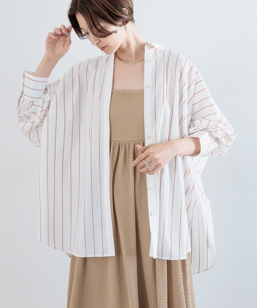 LEPSIM(レプシィム)の「ストライプポンチョシャツ 908831(シャツ/ブラウス・レディース・ブルー/オフホワイト/グレイッシュベージュ/ライトグリーン・FREE)」の17枚目の写真