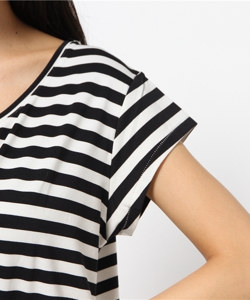 AZUL by moussy(アズールバイマウジー)の「ファイン40/-TRPu天竺クロプド半袖PO(Tシャツ/カットソー・レディース・カーキ系/オフホワイト/ブラック系その他/ブラック・MEDIUM/LARGE/SMALL)」の10枚目の写真