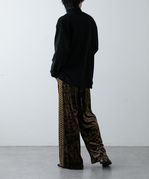 COLONY 2139（コロニートゥーワンスリーナイン）の「ストレッチリブモックネック長袖（Tシャツ/カットソー・メンズ・ブラック/ライトグレー/アイボリー/モカ・LARGE/MEDIUM）」の20枚目の写真