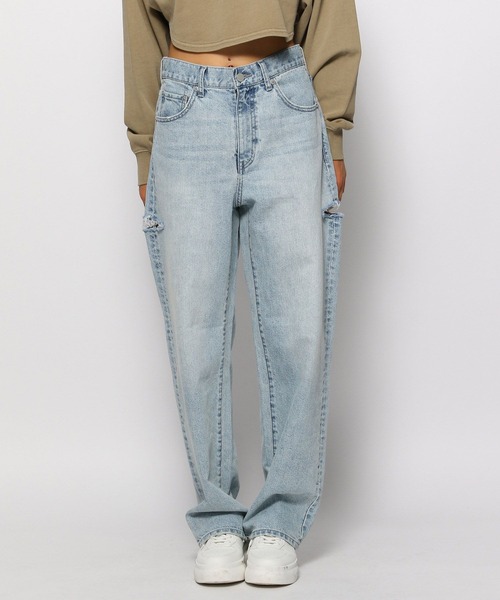 FOREVER 21(フォーエバー トゥエンティーワン)の「ストレートデニムパンツ(デニムパンツ・レディース・ブルー/ライトブルー・LARGE/MEDIUM/X-SMALL/SMALL/X-LARGE)」の13枚目の写真