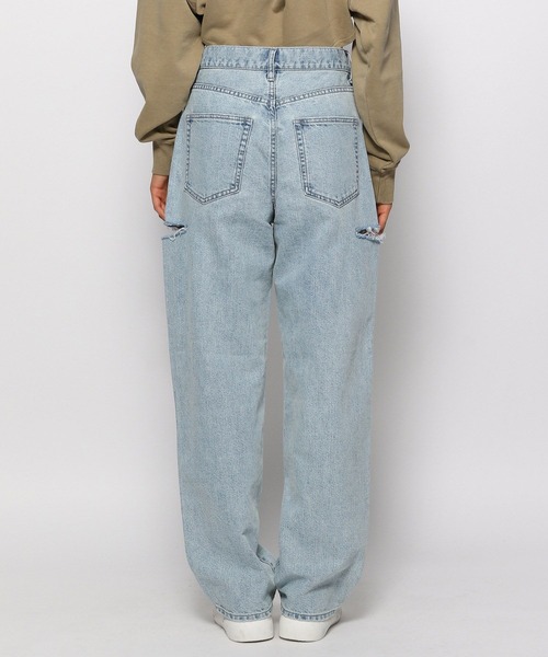 FOREVER 21(フォーエバー トゥエンティーワン)の「ストレートデニムパンツ(デニムパンツ・レディース・ブルー/ライトブルー・LARGE/MEDIUM/X-SMALL/SMALL/X-LARGE)」の15枚目の写真