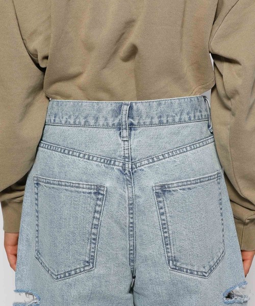 FOREVER 21(フォーエバー トゥエンティーワン)の「ストレートデニムパンツ(デニムパンツ・レディース・ブルー/ライトブルー・LARGE/MEDIUM/X-SMALL/SMALL/X-LARGE)」の16枚目の写真