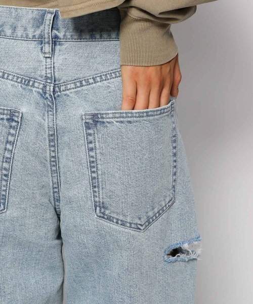 FOREVER 21(フォーエバー トゥエンティーワン)の「ストレートデニムパンツ(デニムパンツ・レディース・ブルー/ライトブルー・LARGE/MEDIUM/X-SMALL/SMALL/X-LARGE)」の17枚目の写真