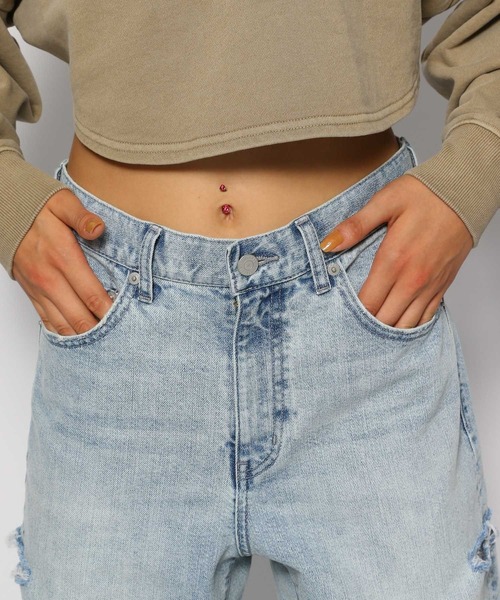 FOREVER 21(フォーエバー トゥエンティーワン)の「ストレートデニムパンツ(デニムパンツ・レディース・ブルー/ライトブルー・LARGE/MEDIUM/X-SMALL/SMALL/X-LARGE)」の18枚目の写真