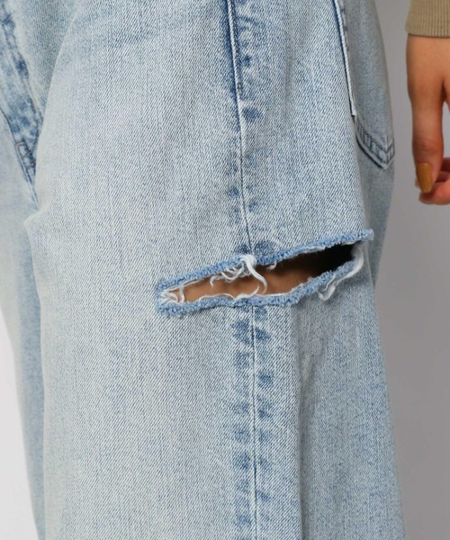 FOREVER 21(フォーエバー トゥエンティーワン)の「ストレートデニムパンツ(デニムパンツ・レディース・ブルー/ライトブルー・LARGE/MEDIUM/X-SMALL/SMALL/X-LARGE)」の22枚目の写真