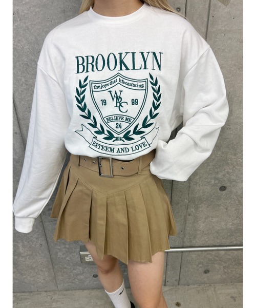 PHILLY(フィリー)の「【PHILLY】カレッジ刺繍スウェット(スウェット・レディース・ホワイト/ブラック/グレー・FREE)」の2枚目の写真