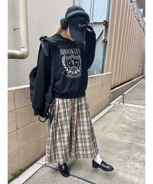 PHILLY(フィリー)の「【PHILLY】カレッジ刺繍スウェット(スウェット・レディース・ホワイト/ブラック/グレー・FREE)」の11枚目の写真