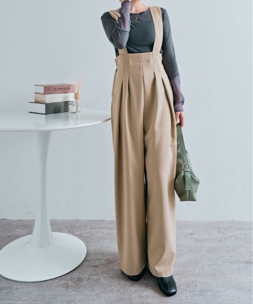 kirakiraShop（キラキラショップ）の「キレイ目シルエットで大人見せ。ハイウエスト タック サロペット（サロペット/オーバーオール・レディース・ブラック/チャコール/ベージュ/ブラウン系その他・M/L）」の19枚目の写真