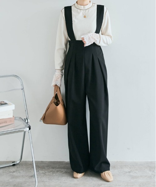 kirakiraShop（キラキラショップ）の「キレイ目シルエットで大人見せ。ハイウエスト タック サロペット（サロペット/オーバーオール・レディース・ブラック/チャコール/ベージュ/ブラウン系その他・M/L）」の8枚目の写真