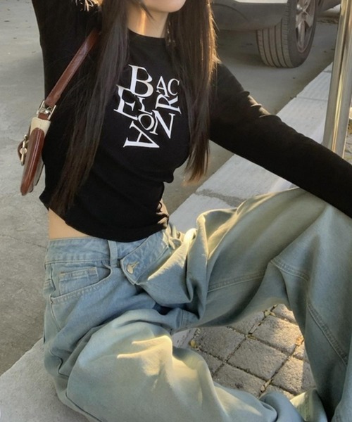 MAISON DE THERESE(メゾン ド テレーズ)の「長袖トップス/Tシャツ BACロゴレタリングスリムライン(Tシャツ/カットソー・レディース・ホワイト/ブラック・M/S/L/XL)」の4枚目の写真
