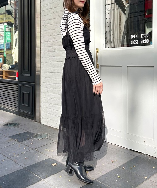 INGNI（イング）の「肩リボンカシュクールチュールキャミワンピース（ワンピース・レディース・オフホワイト/ブラック/グレー・M）」の6枚目の写真