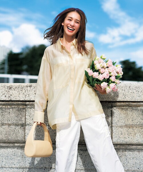 UNFILO(アンフィーロ)の「カップ付きキャミソール(Tシャツ/カットソー・レディース・ホワイト系/グレー系/ベージュ系・LARGE/MEDIUM/SMALL)」の4枚目の写真