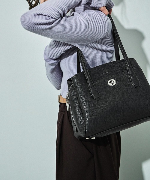 D.KELLY（ディーケリー）の「D.KELLY フロントポケット シボレザー2wayトートバッグ ショルダーバッグ レディース バッグ（トートバッグ・レディース・グレー/カーキ/アイボリー/ブラック/キャメル/ベージュ/ダークブルー/イエロー/ローズ・ONE SIZE）」の17枚目の写真