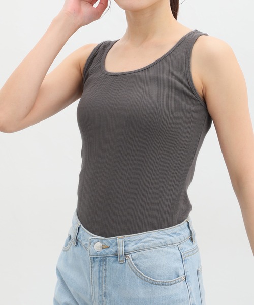 Honeys（ハニーズ）の「ランダムリブタンクトップ（タンクトップ・レディース・ベージュ/ブラック/オフホワイト/グリーン/ピンク/スミクロ/スモークピンク・S/L/M/LL）」の3枚目の写真