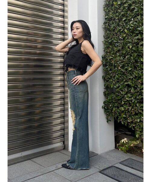 EVRIS（エヴリス）の「ハイダメージセミワイドデニムパンツ（デニムパンツ・レディース・インディゴブルー/ライトブルー・MEDIUM/SMALL）」の9枚目の写真