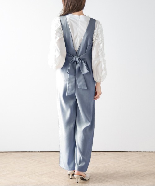 ♥️COS♥️Vネックサロペット新品♥️リボン付き14000円新作 ♥️COS♥️Vネックサロペット新品♥️リボン付き14000円新作