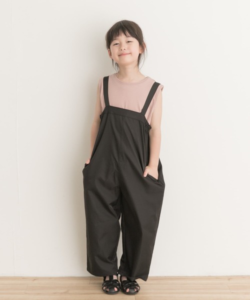 URBAN RESEARCH DOORS（アーバンリサーチドアーズ）の「『親子リンク』add fabrics撥水サロペット(KIDS)（サロペット/オーバーオール・キッズ・ブラック/チャコールグレー・135/120/105）」の7枚目の写真