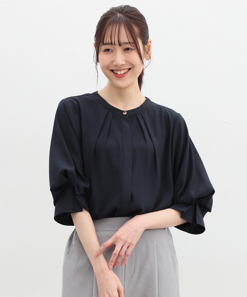 Honeys（ハニーズ）の「６分袖バンドカラーブラウス（シャツ/ブラウス・レディース・ネイビー/ブルー系その他/ライム/アイボリー/グレイッシュベージュ・S/M/L/LL/3L）」の10枚目の写真