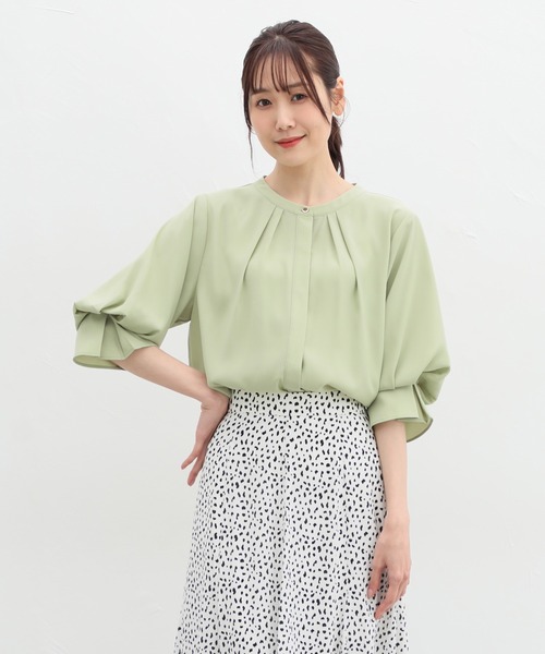 Honeys（ハニーズ）の「６分袖バンドカラーブラウス（シャツ/ブラウス・レディース・ネイビー/ブルー系その他/ライム/アイボリー/グレイッシュベージュ・S/M/L/LL/3L）」の14枚目の写真