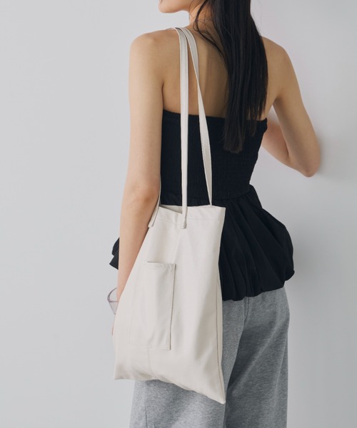 Aunt Marie's(アントマリーズ)の「ベーシックアウトポケットトート/A4ノートパソコン収納可(トートバッグ・レディース・アイボリー/シルバー/ブラック・FREE)」の11枚目の写真