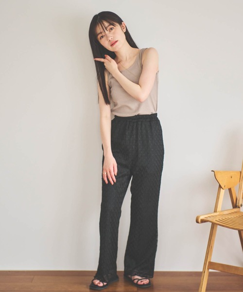 mil(ミル)の「【150㎝前後の小柄さんサイズ】リーフ柄レースセミフレアパンツ【全ゴム・楽ちん】(その他パンツ・レディース・ブラウン/ブラック/スモークピンク・XS/S/M)」の1枚目の写真
