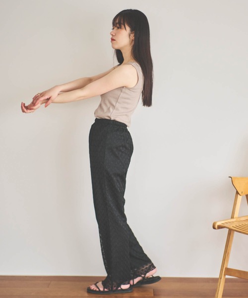 mil(ミル)の「【150㎝前後の小柄さんサイズ】リーフ柄レースセミフレアパンツ【全ゴム・楽ちん】(その他パンツ・レディース・ブラウン/ブラック/スモークピンク・XS/S/M)」の21枚目の写真