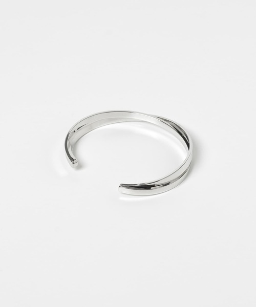 SMELLY（スメリー）の「メタルクロスバングル（ブレスレット・メンズ・シルバー・-）」の3枚目の写真