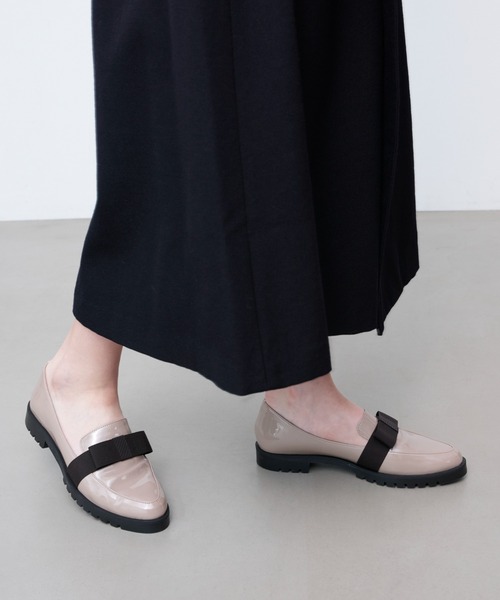 Launa lea(ラウナレア)の「【レイン対応】リボンレインフラットローファー(R9021)(レインシューズ・レディース・グレー系その他/ブラック/アイボリー・24.0cm/24.5cm/25.0cm/22.0cm/22.5cm/23.0cm/23.5cm)」の16枚目の写真