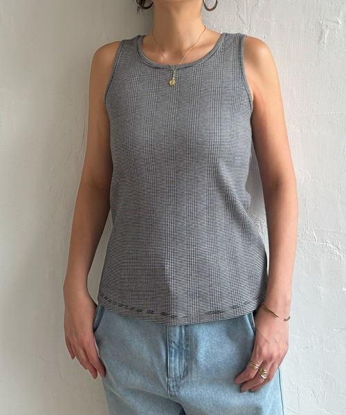 LBC(エルビーシー)の「【着やせ効果抜群】コットンUSAランダムテレコタンクトップ(タンクトップ・レディース・杢グレー/ブルー/ブラック/グレー/チャコール・L/M)」の4枚目の写真