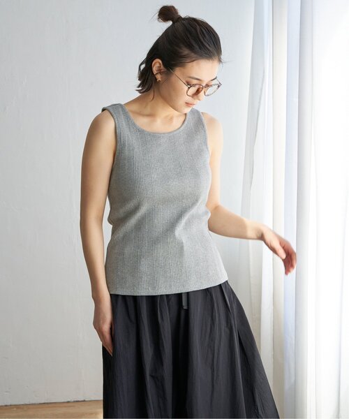 LBC(エルビーシー)の「【着やせ効果抜群】コットンUSAランダムテレコタンクトップ(タンクトップ・レディース・杢グレー/ブルー/ブラック/グレー/チャコール・L/M)」の6枚目の写真