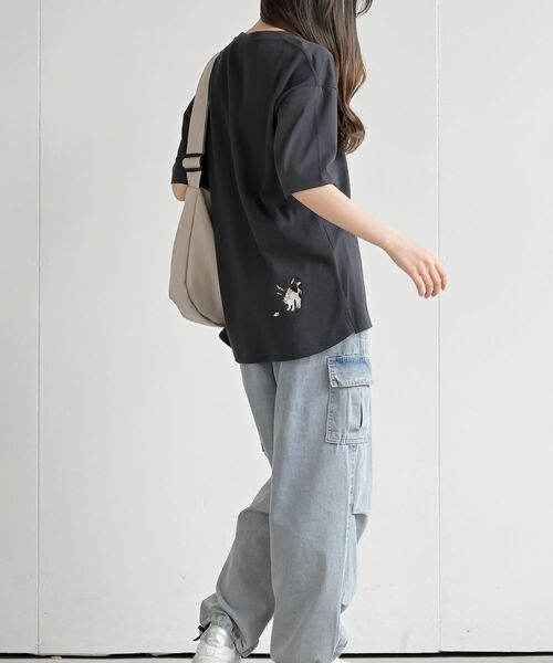 rps(アールピーエス)の「ポケットキャットワッフル切替T(Tシャツ/カットソー・レディース・チャコールグレー/ホワイト系その他2/オフホワイト/サックスブルー/ブルー・フリー)」の16枚目の写真