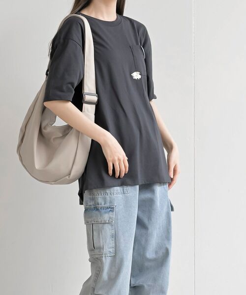 rps(アールピーエス)の「ポケットキャットワッフル切替T(Tシャツ/カットソー・レディース・チャコールグレー/ホワイト系その他2/オフホワイト/サックスブルー/ブルー・フリー)」の17枚目の写真