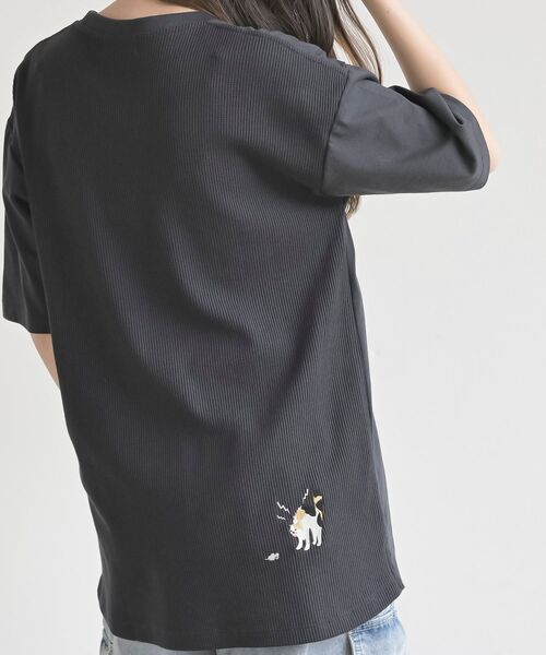 rps(アールピーエス)の「ポケットキャットワッフル切替T(Tシャツ/カットソー・レディース・チャコールグレー/ホワイト系その他2/オフホワイト/サックスブルー/ブルー・フリー)」の19枚目の写真