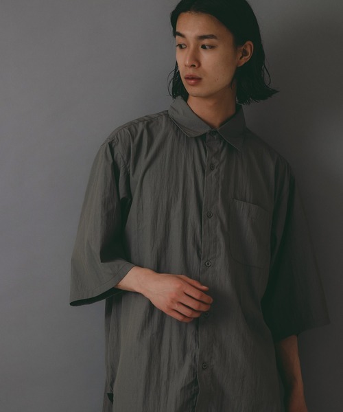 brknhome(ブロークンホーム)の「【brknhome/ブロークンホーム】タスランナイロン 半袖ワイドシャツ(シャツ/ブラウス・メンズ・サンドベージュ/スミクロ/グレー・MEDIUM/LARGE)」の8枚目の写真