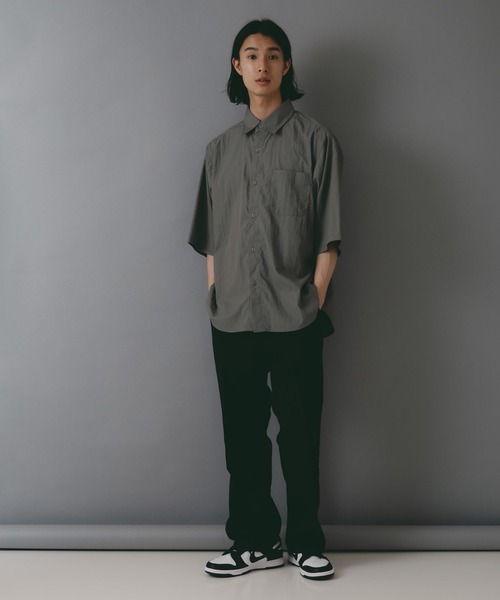 brknhome(ブロークンホーム)の「【brknhome/ブロークンホーム】タスランナイロン 半袖ワイドシャツ(シャツ/ブラウス・メンズ・サンドベージュ/スミクロ/グレー・MEDIUM/LARGE)」の12枚目の写真