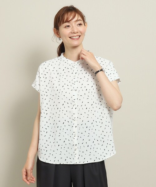 ITS'DEMO（イッツデモ）の「◆【冷感／通勤／手洗い可】タック袖ブラウス（シャツ/ブラウス・レディース・ピンク/ネイビー/ブラック系/ライトブルー/ホワイト系3・00）」の2枚目の写真