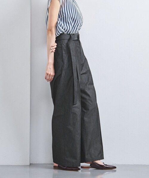 UNITED ARROWS（ユナイテッドアローズ）の「ダンガリー タック ベルト ワイドパンツ（その他パンツ・レディース・ネイビー/ブラック・38/36）」の3枚目の写真